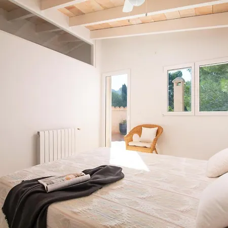 Chalet Estranys, Con Piscina Privada
