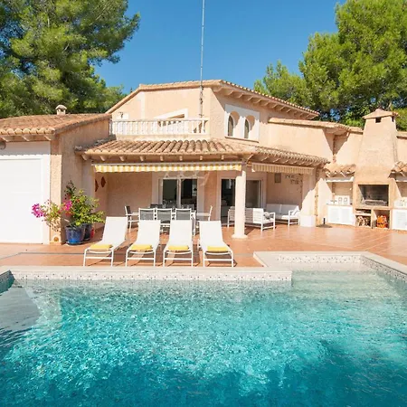 Estranys, Con Piscina Privada Chalet